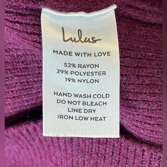 Lulu’s Knitted Turtle Neck Oversized Drop Shoulder Sweater; Purple; Sz S - Picture 6 of 7